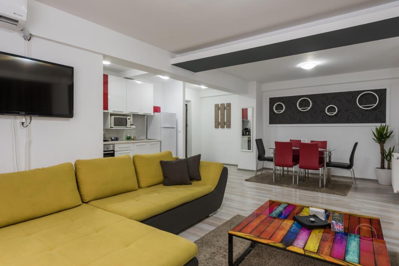 Royal Accommodation Bukarest Kültér fotó