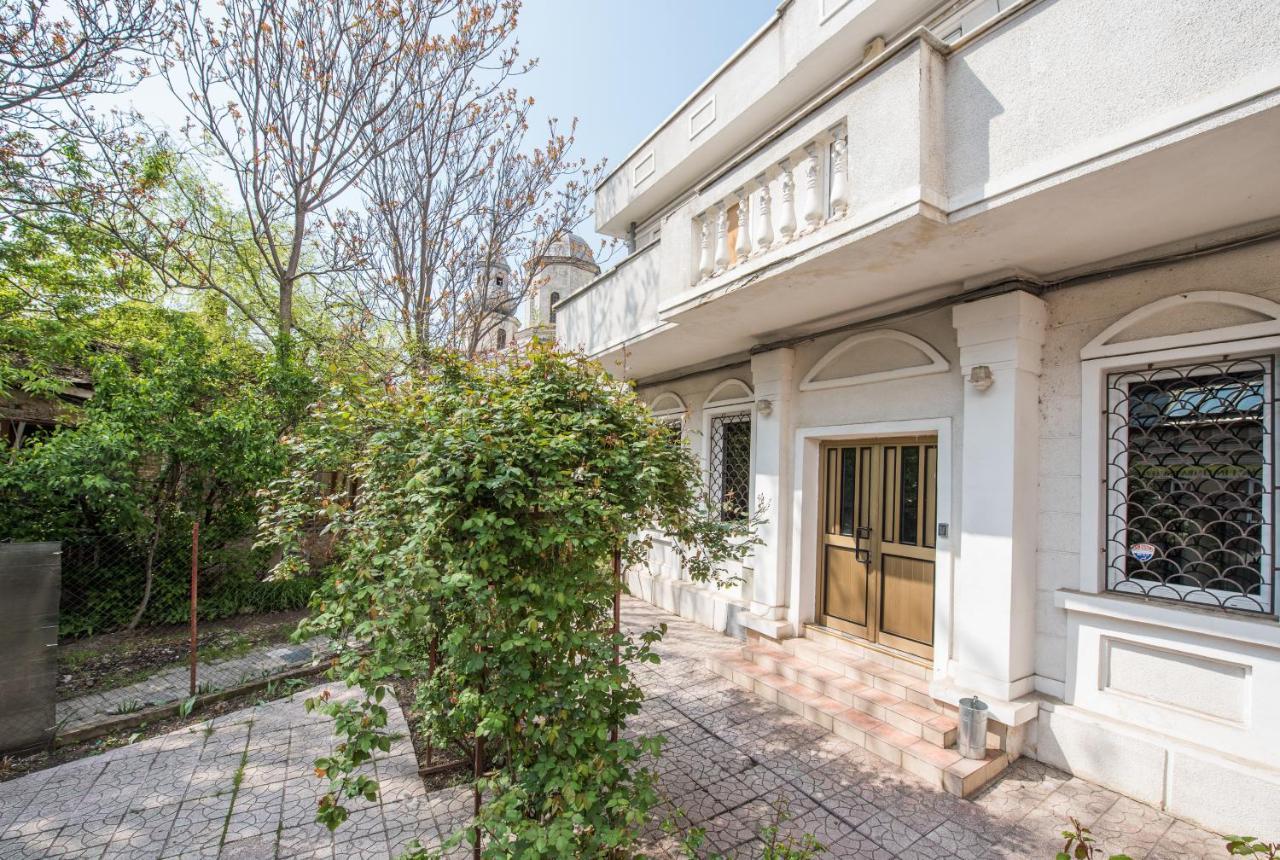 Royal Accommodation Bukarest Kültér fotó